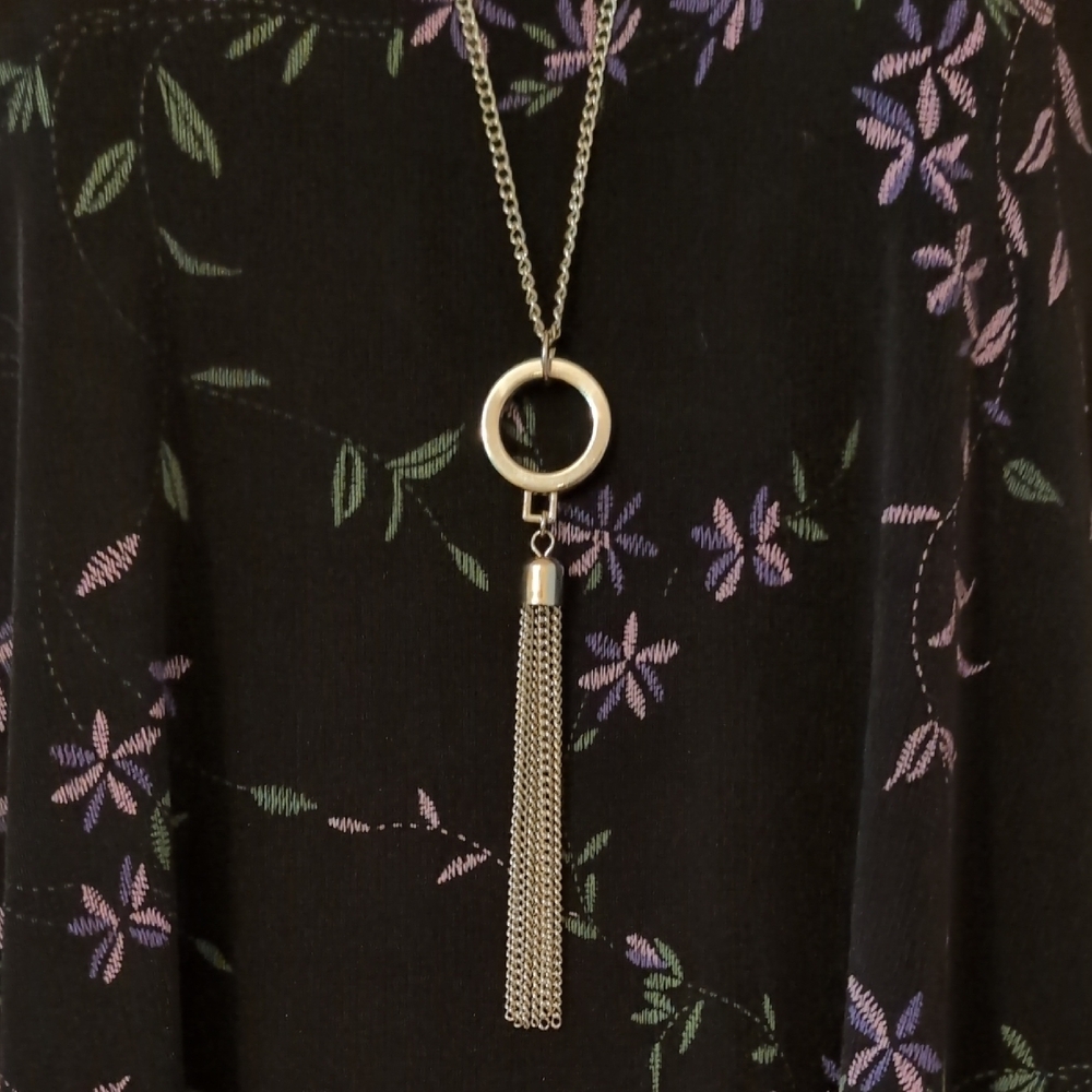Elegant Silver Tone Tassel Necklace